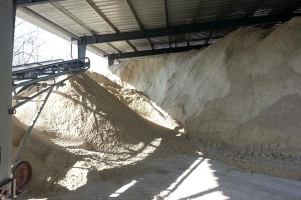 silica sand